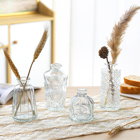 Earthgadgets Christmas table vase set styling festive decor.