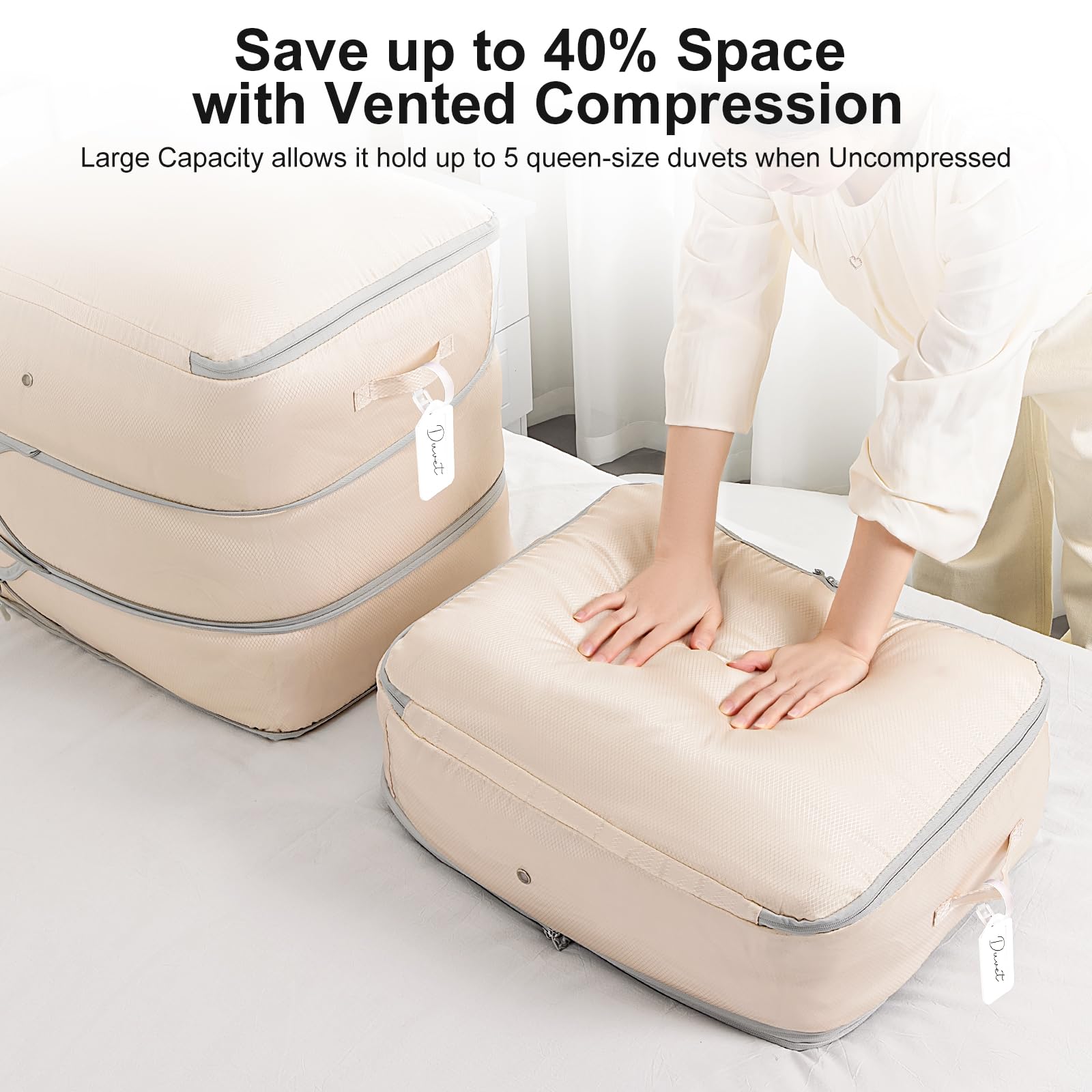 Easortm Washable Nylon compression bag keeps bedding protected from dust.
