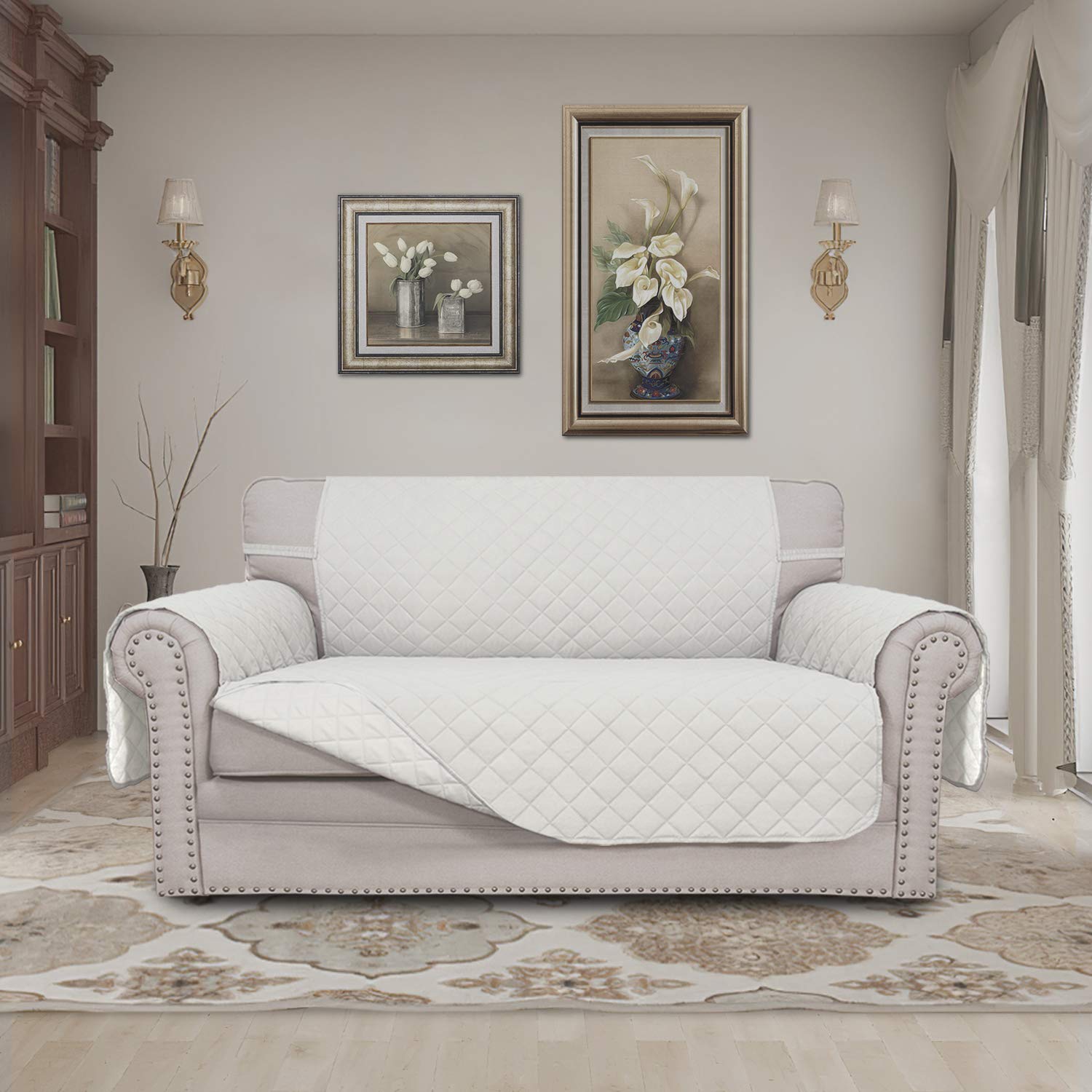 Easy-Going loveseat cover foam-pipes-insert keeps creases smooth for a tidy look.