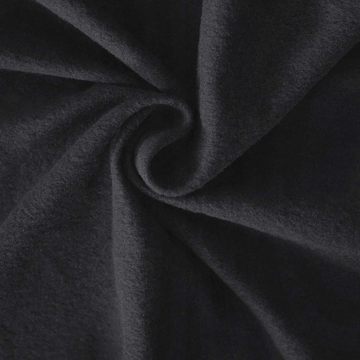 Easy-Going machine-washable sofa cover ready for quick cleaning.