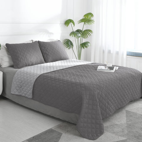 Easy-Going twin quilt set closeup shows soft microfiber finish for year-round comfort
