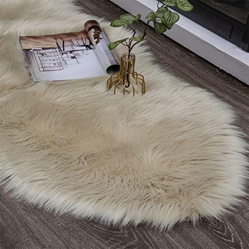 Hypoallergenic material from EasyJoy reduces irritation and maintains color in high-traffic areas.