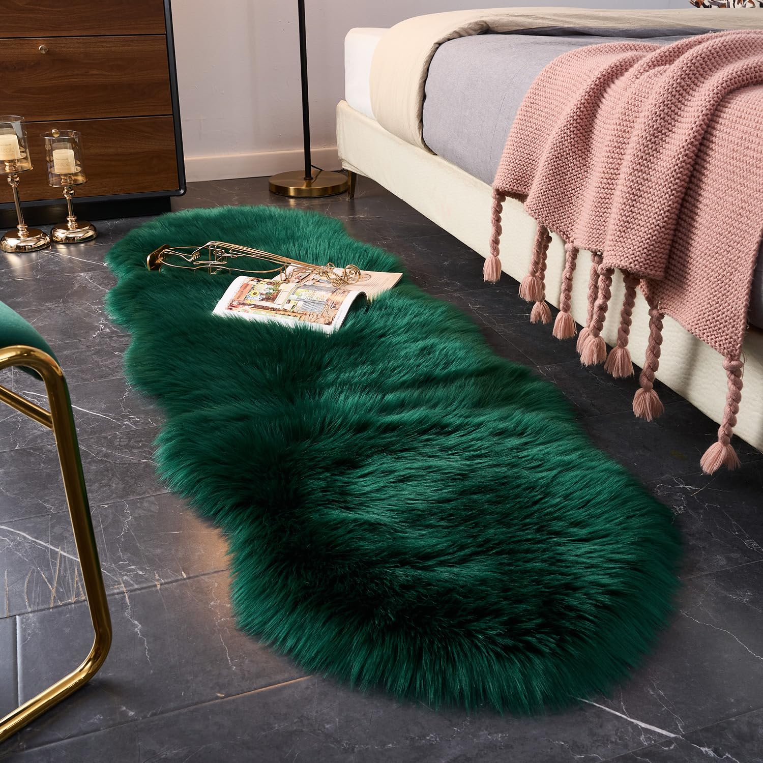 EasyJoy Ultra Soft Fluffy Rug overview showing plush texture and cozy size