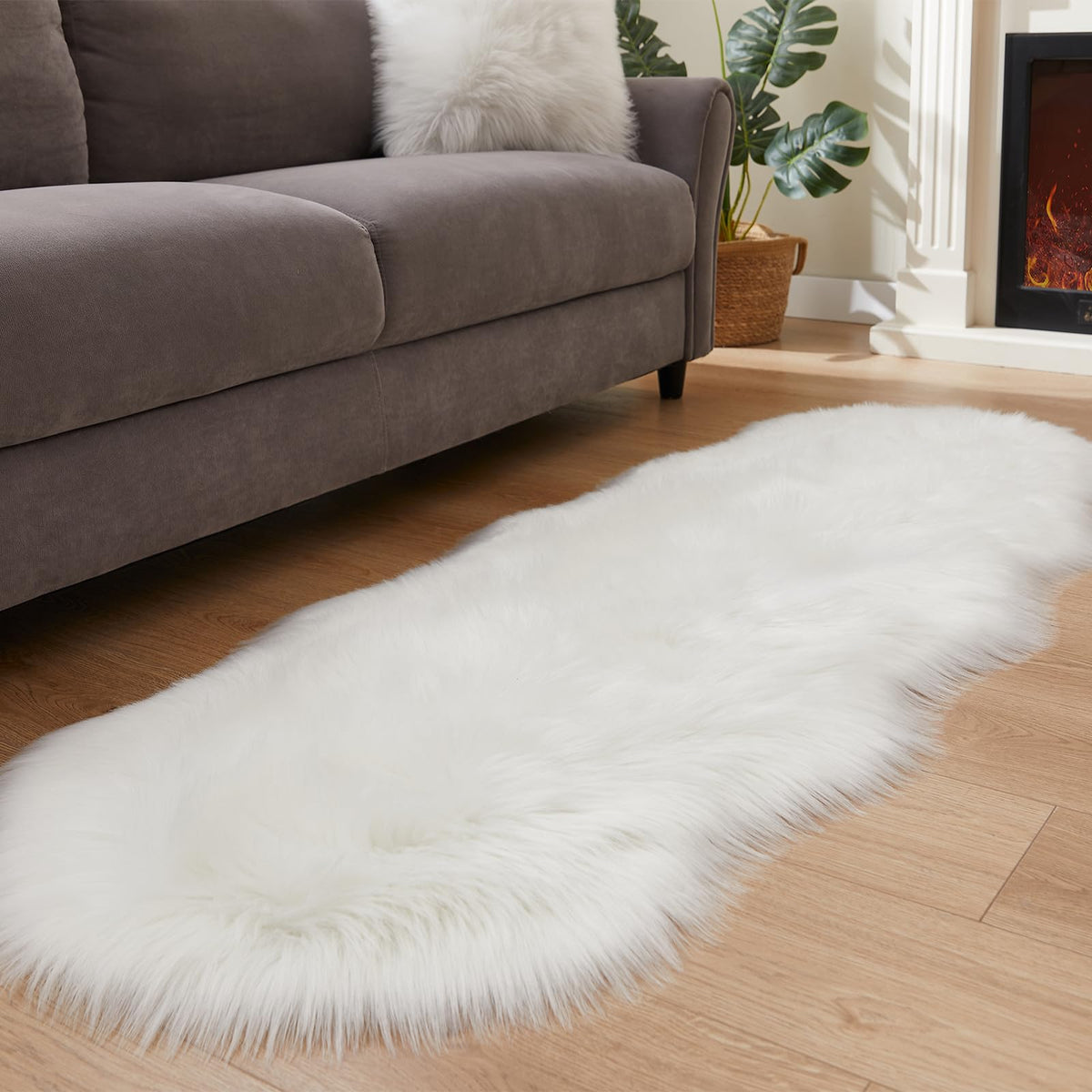 EasyJoy Ultra Soft Shaggy Rug overview highlights plush comfort for bedrooms and living spaces.