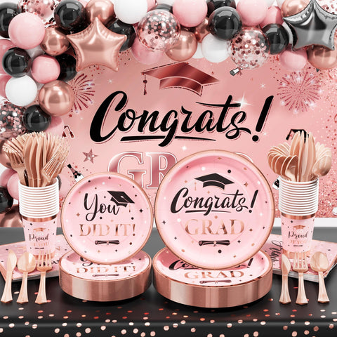 Ecomore graduation backdrop in pink and rose gold, ideal for photo moments.