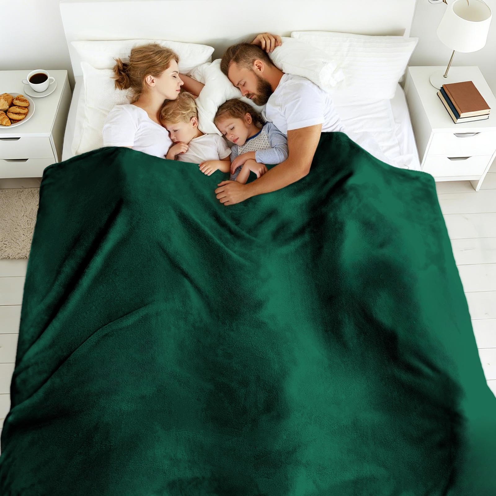 Edenleaf forest-green blanket spread on a picnic for outdoor warmth