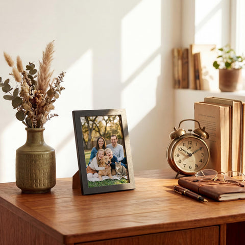 Edenseelake two-way stand enables easy tabletop or shelf mounting.