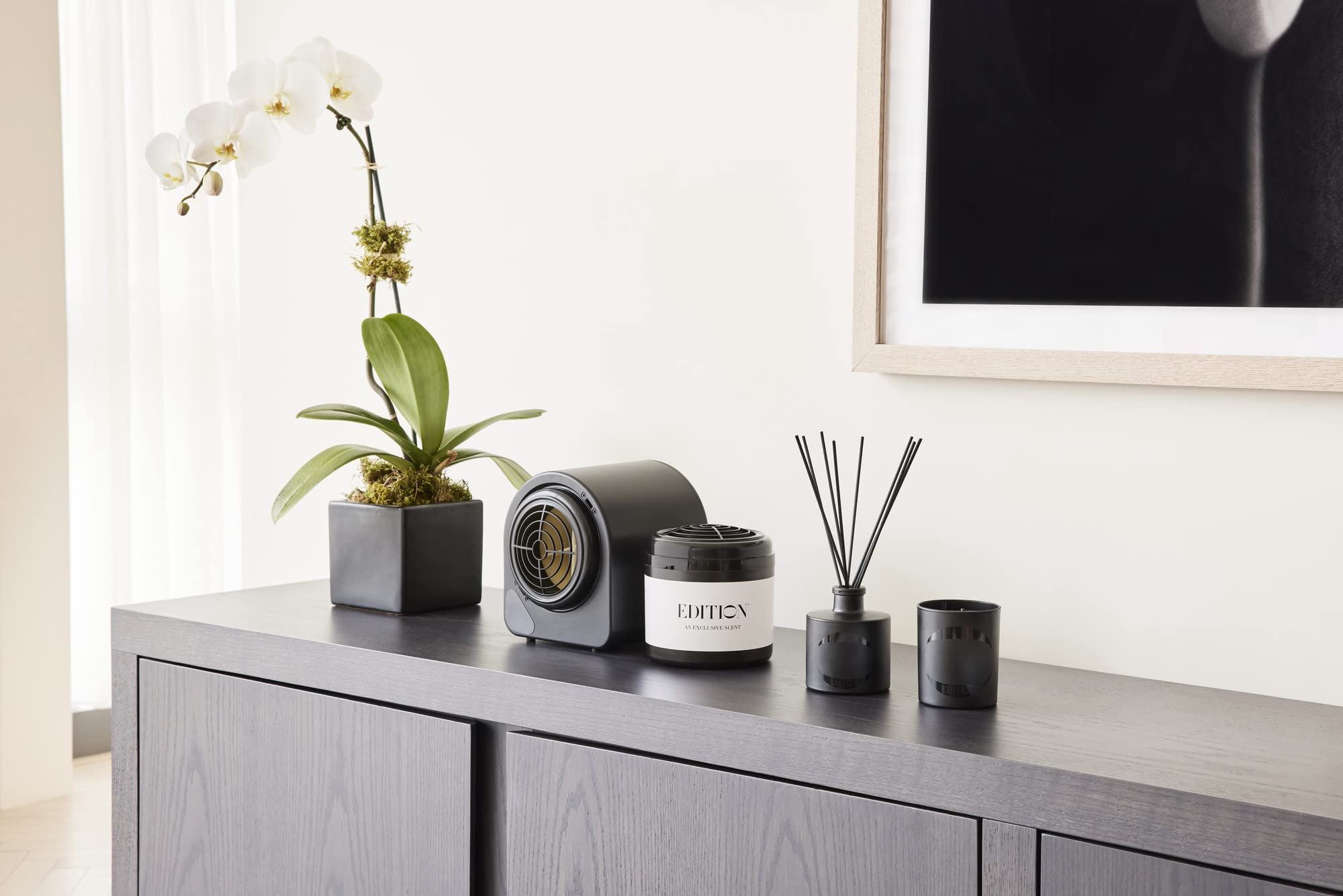 EDITION cartridge delivers long-lasting fragrance for large spaces with no oil or mess