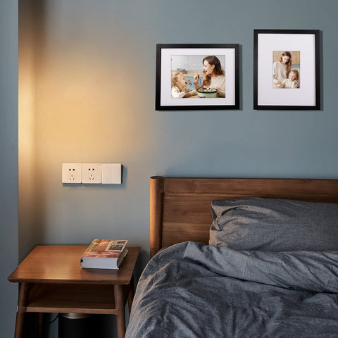 Egofine multi-photo display setup for memories
