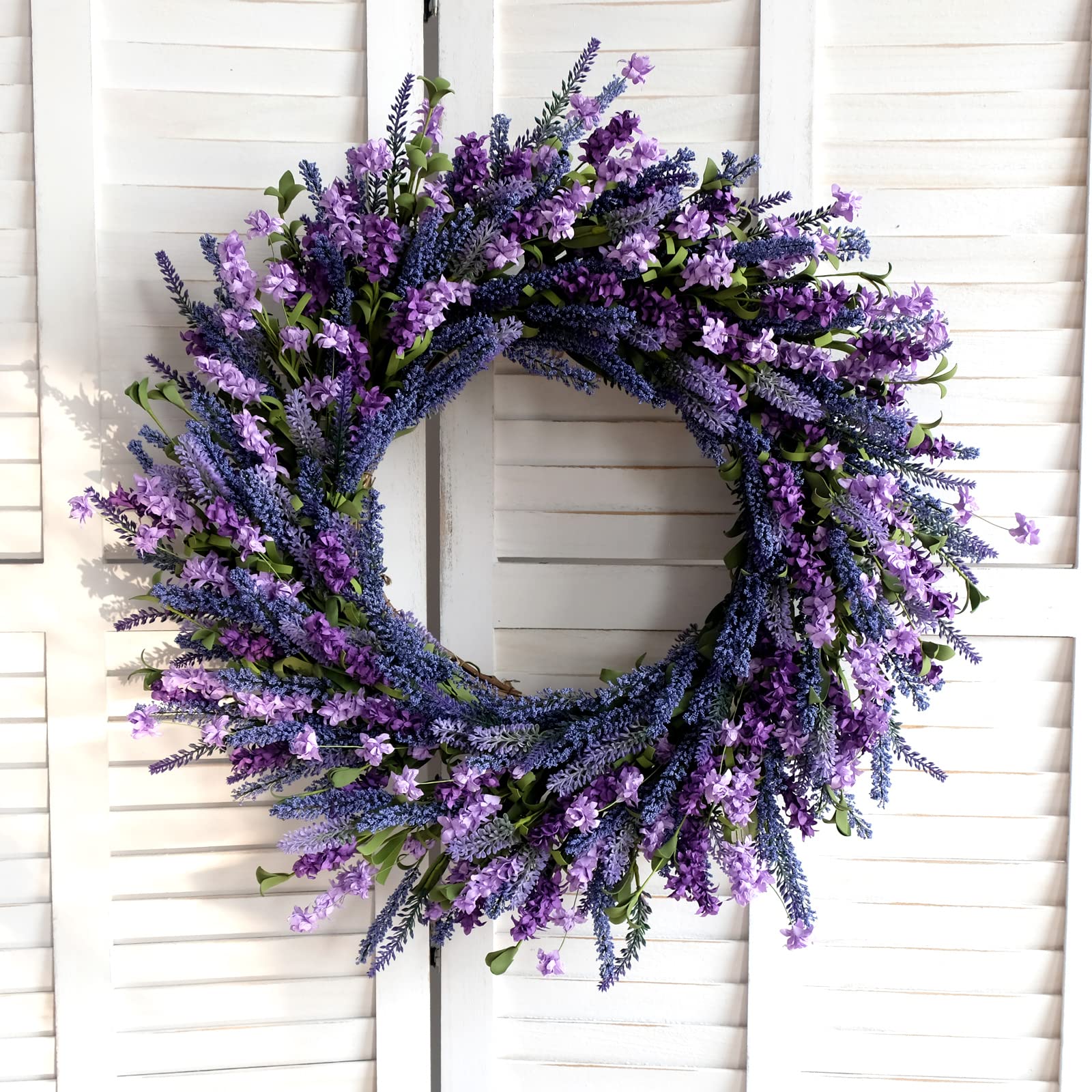 Egolot front-door wreath creates a welcoming focal point