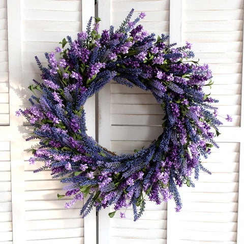 Egolot front-door wreath creates a welcoming focal point