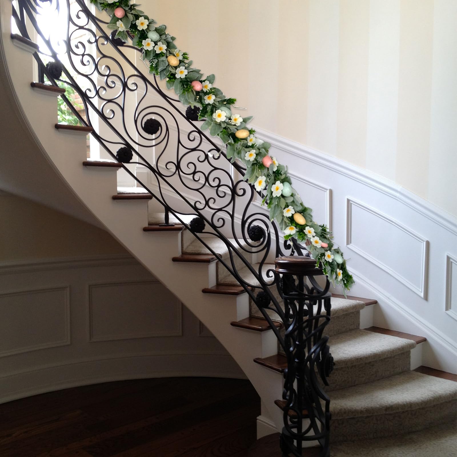 egolot green leaves garland suitable for indoor and outdoor use.