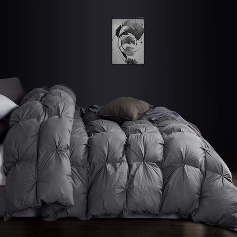 Egyptian Bedding Luxurious All-Season Duvet 120x120 with cloud-like loft for year-round comfort
