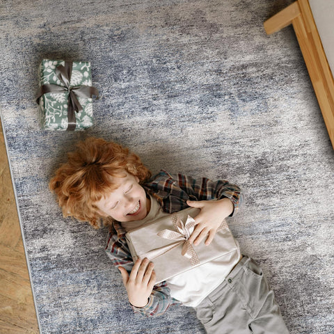 EISUROM low-pile rug with sleek, compact profile