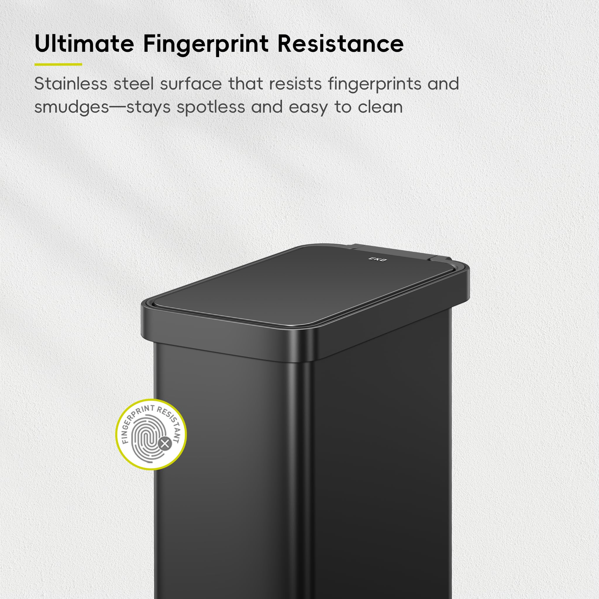 Liner ring helps secure bags for tidy, mess-free changes.
