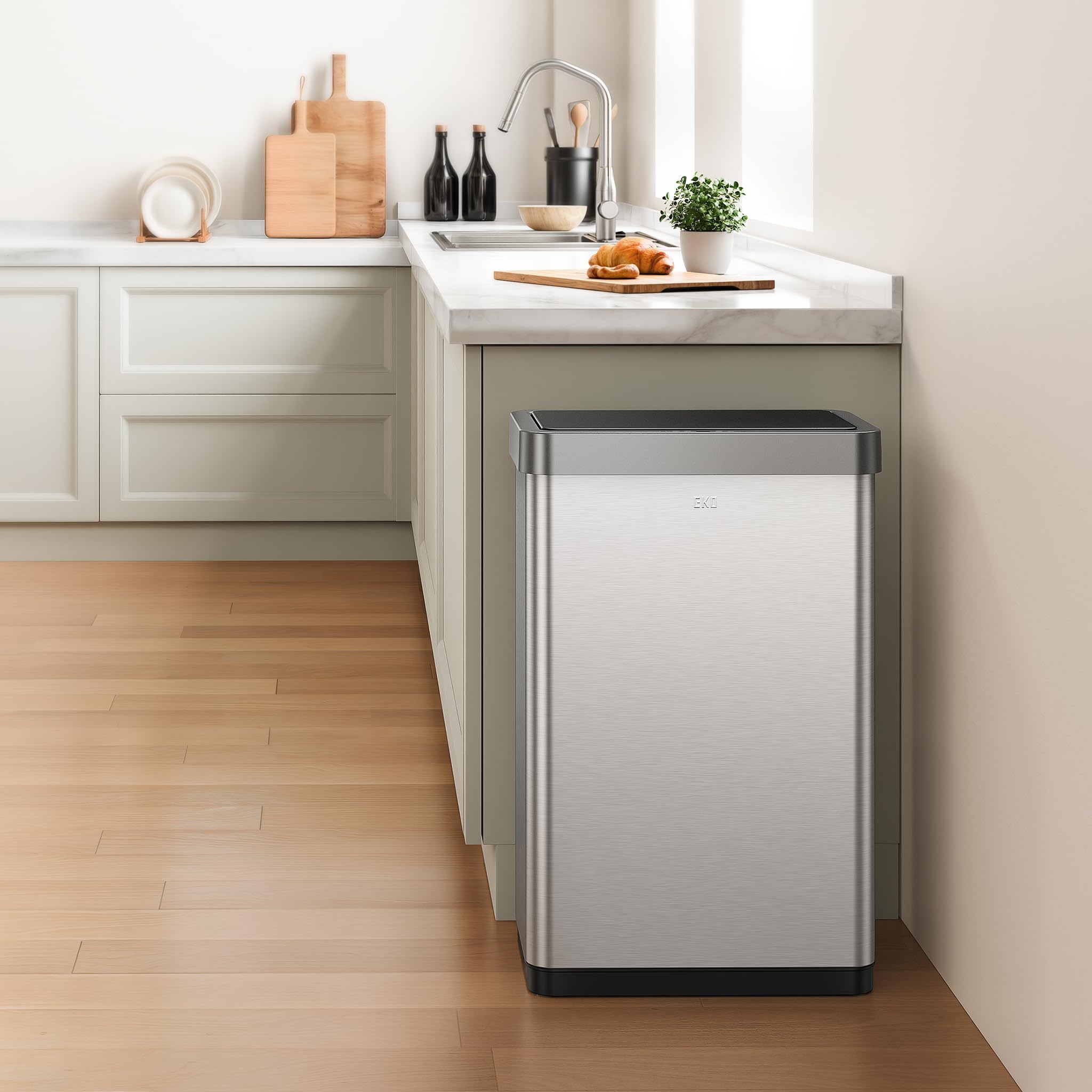 EKO Mirage X 80L stay-open lid for easier trash handling.
