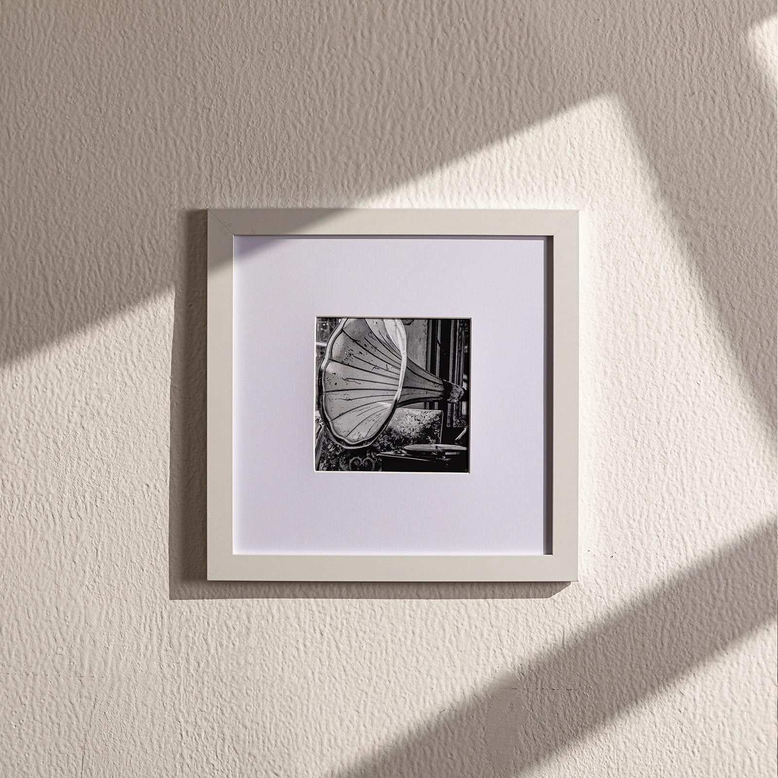 eletecpro 12x12 frames create flexible gallery layouts.