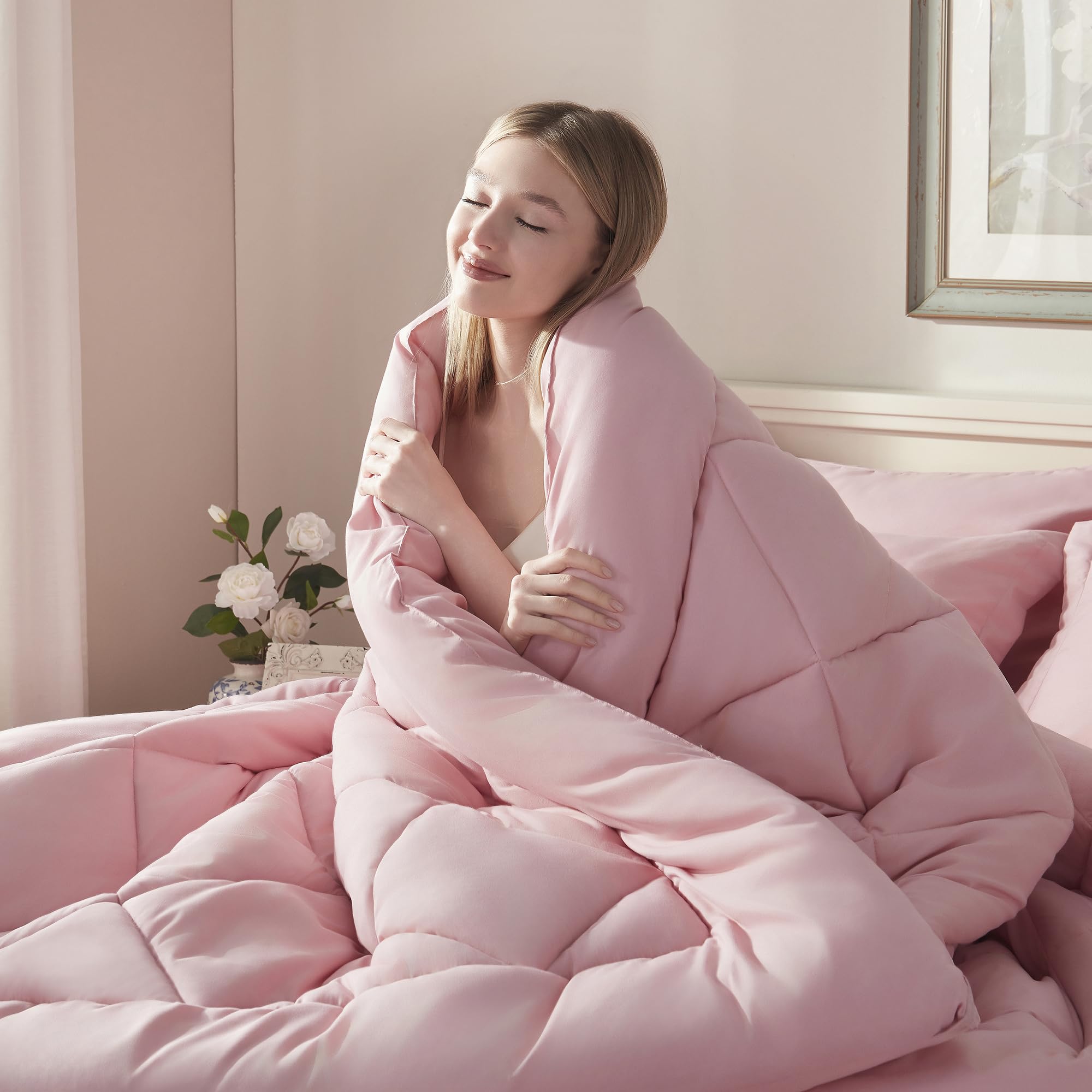 ELNIDO QUEEN flat-sheet close-up, breathable microfiber texture.