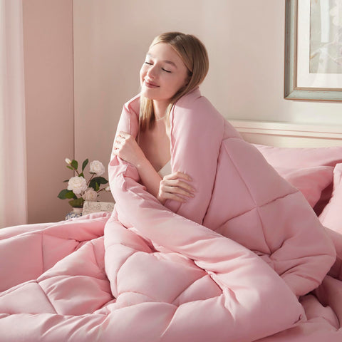 ELNIDO QUEEN flat-sheet close-up, breathable microfiber texture.