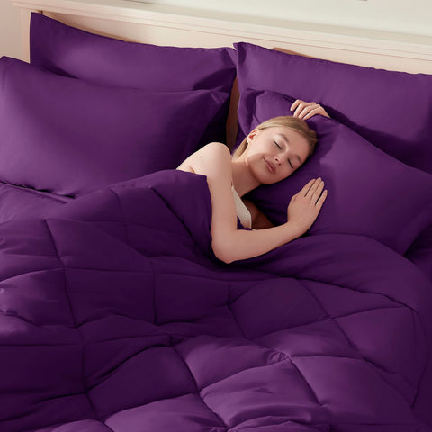 ELNIDO QUEEN Pillow Shams 20x26 complete the bed look.