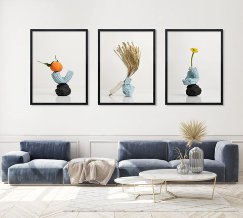ELSKER&HOME 18x24 black frame wall-mount installation enables easy hanging.