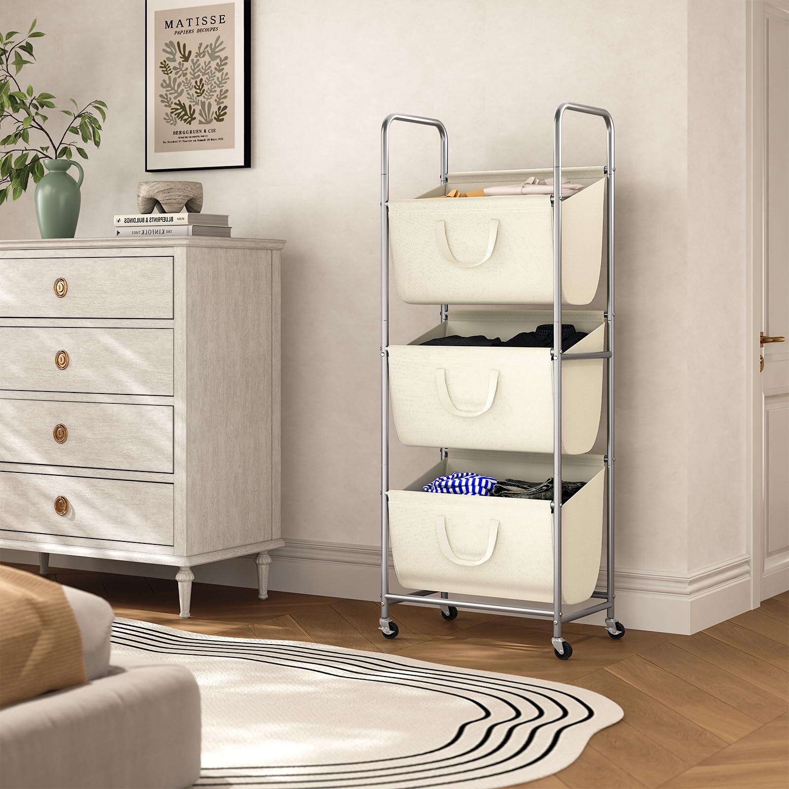 ELYKEN three-bag sorter with removable bags for easy pre-sorting of colors and fabrics.