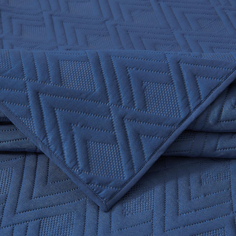 EMME Quilts queen size measures 90 by 90 inches for a clean fit.