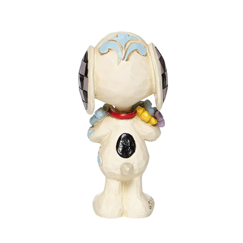 Stone resin finish with hand-painted detailing on Snoopy figurine.