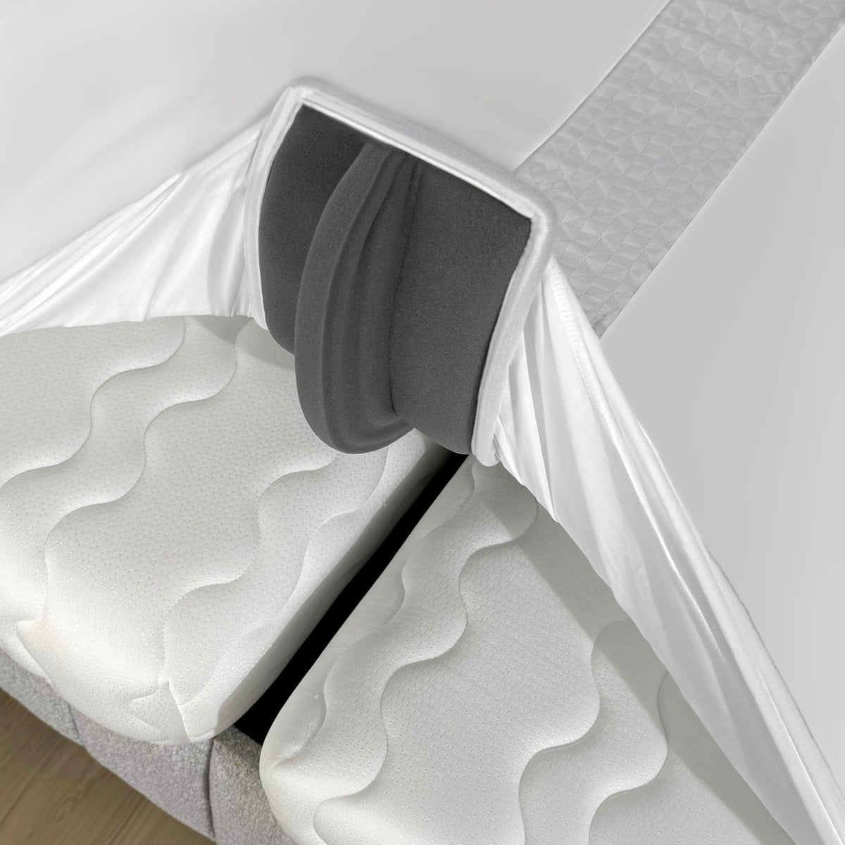 EPHEDORA 3-in-1 bed bridge kit connects twin XL to king for a seamless sleep