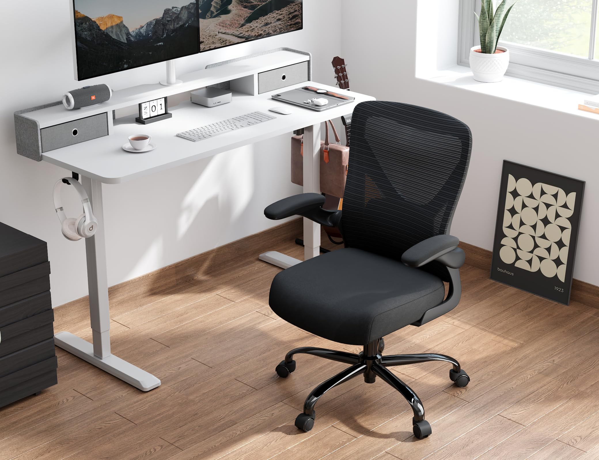 Ergalithic chair quick assembly with clear guidance for fast setup.
