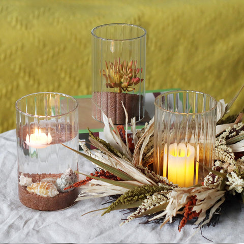 Etolies vase used for dried flowers or greenery arrangements.
