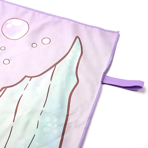 Eunzel quick-dry microfiber towel dries fast after swimming