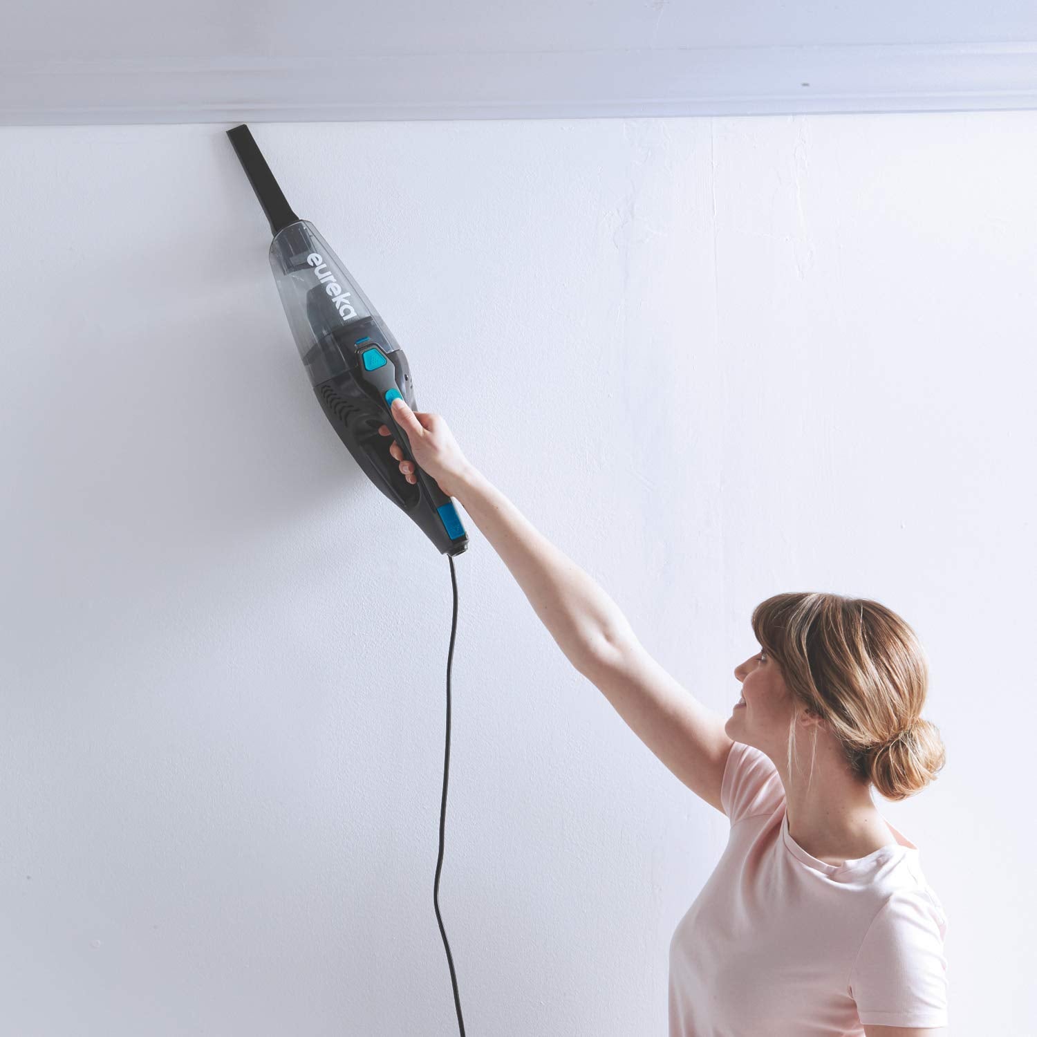 Eureka Blaze swivel steering enables effortless navigation around furniture and stairs