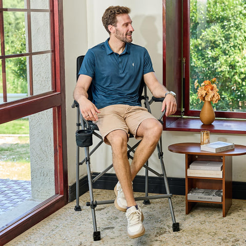 EVER ADVANCED adjustable footrest supports relaxed seating outdoors.