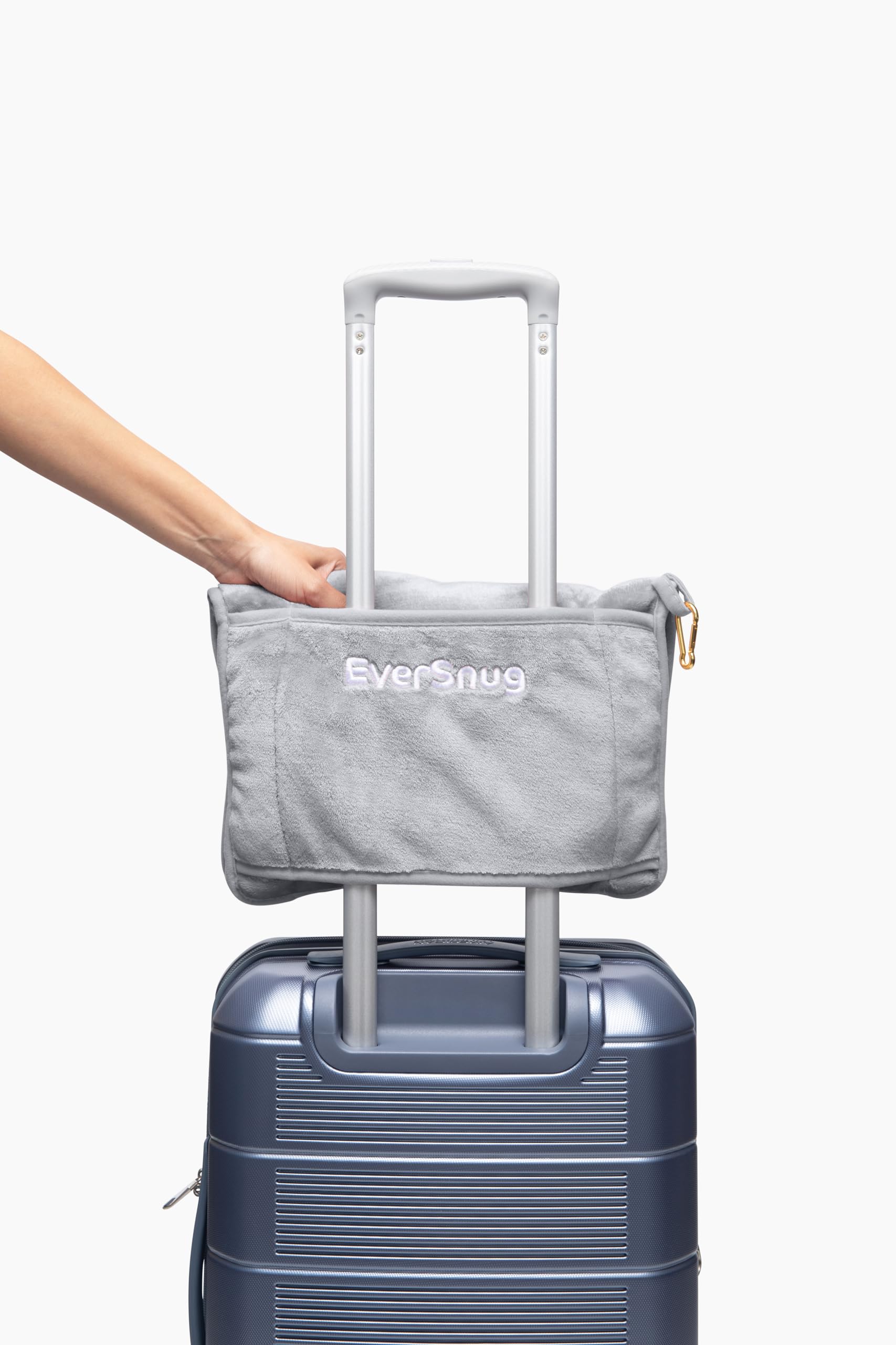 EverSnug backpack clip secures the blanket to your bag