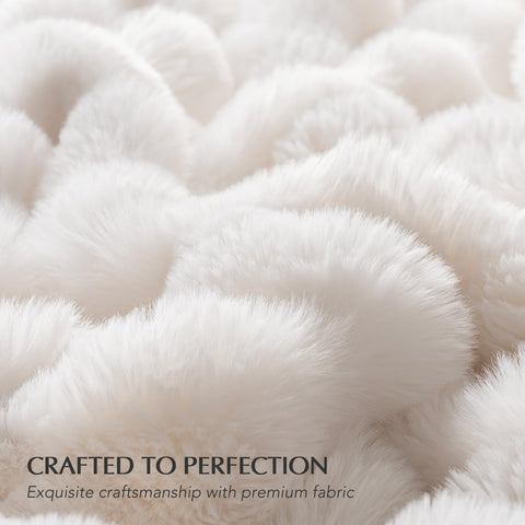 EverGrace bubble-texture closeup demonstrates plush texture and lasting softness