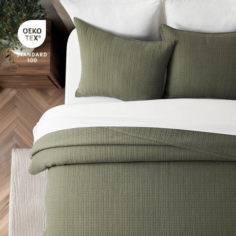 EverGrace oversized 3-piece set drapes beautifully over a king bed.