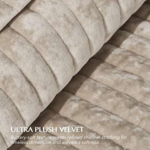 EverGrace quilt on bed demonstrates all-season lightweight warmth and drape.