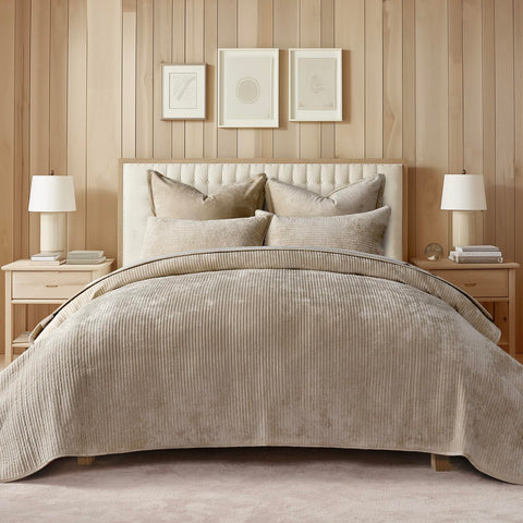 EverGrace Velvet Quilt King, all-season lightweight and breathable comfort