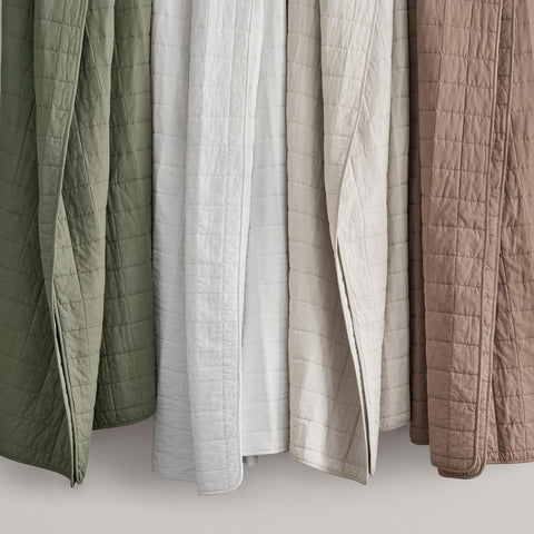 EVERGRACEHOME all-season-quilt-set provides versatile warmth for year-round comfort.