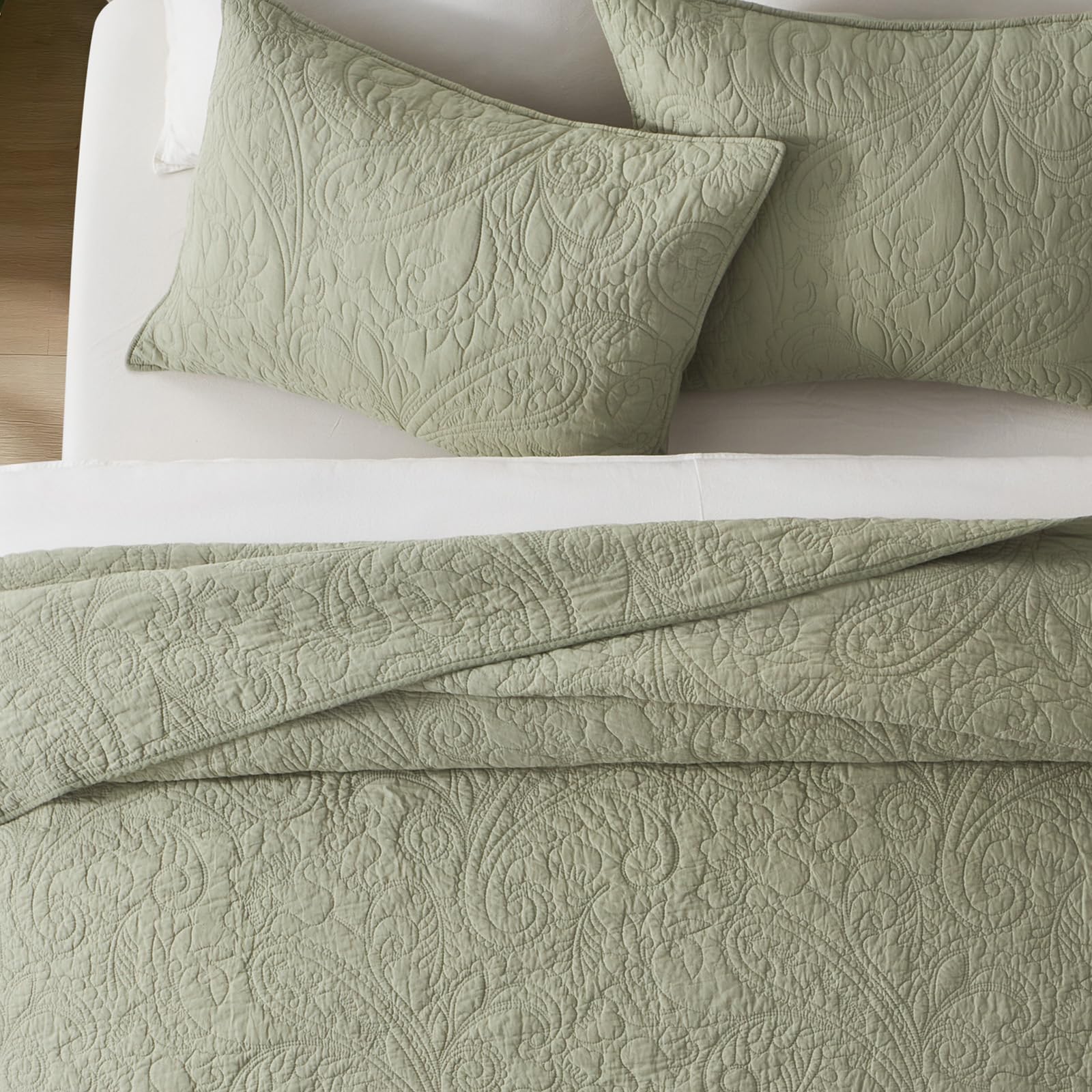Evergracehome cotton soft-touch quilt emphasizes breathable comfort for year-round use