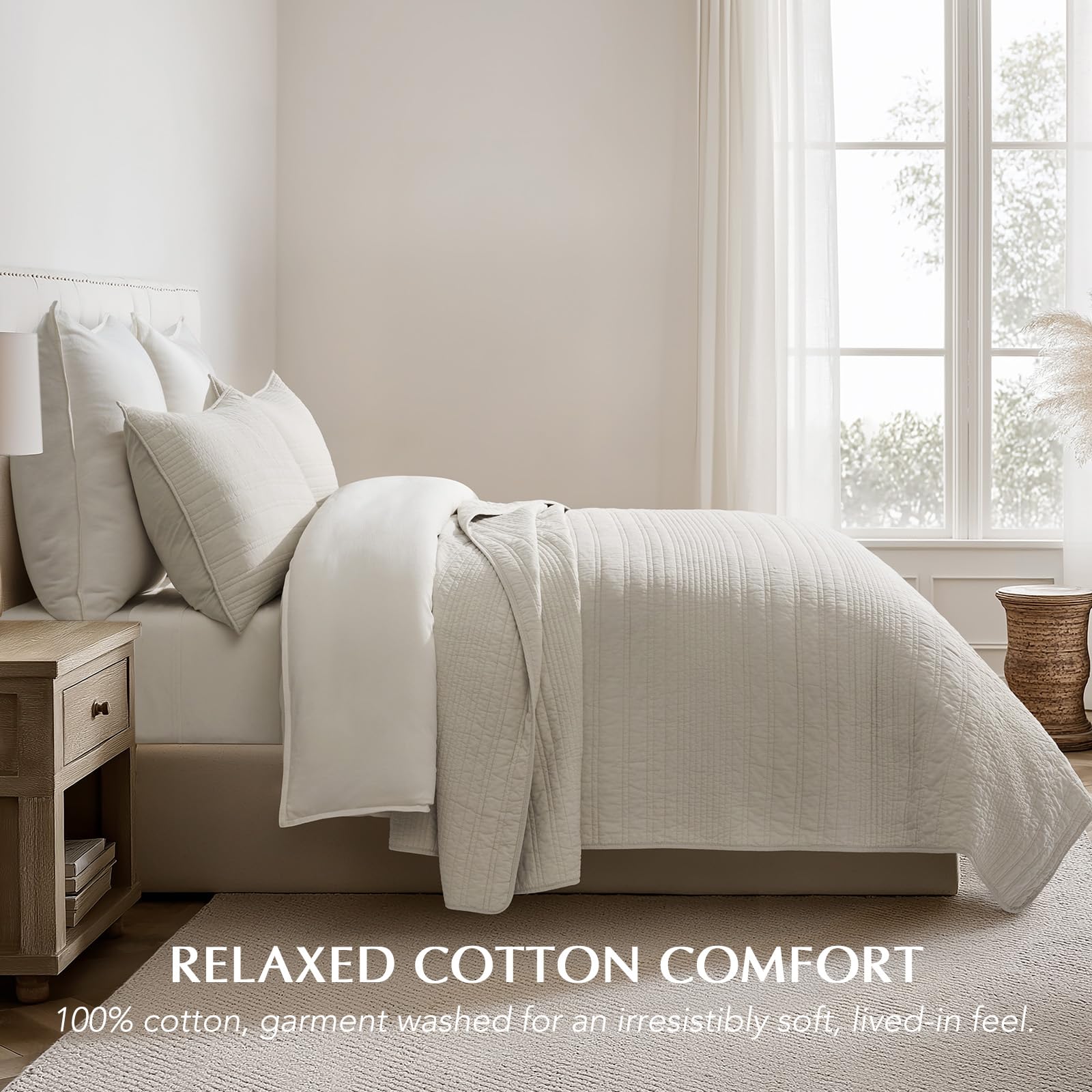 EVERGRACEHOME close-up of cotton texture shows soft, breathable comfort.