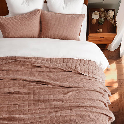 Evergracehome crinkle texture coverlet adds cozy visual depth.