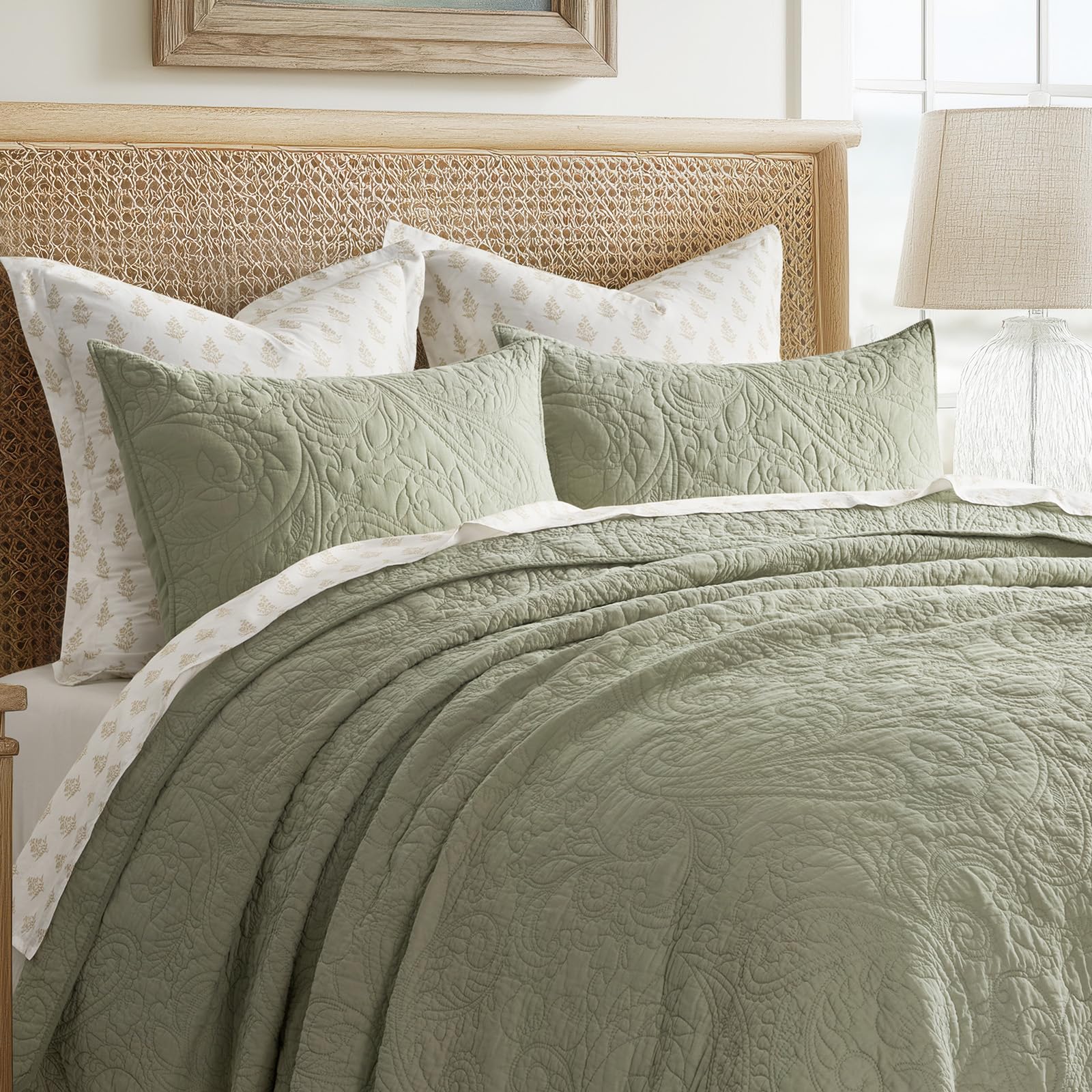 Evergracehome quilt with reinforced edges highlights durability for daily use