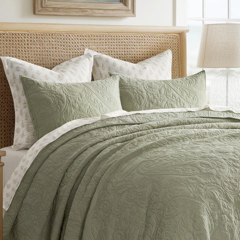 Evergracehome quilt with reinforced edges highlights durability for daily use