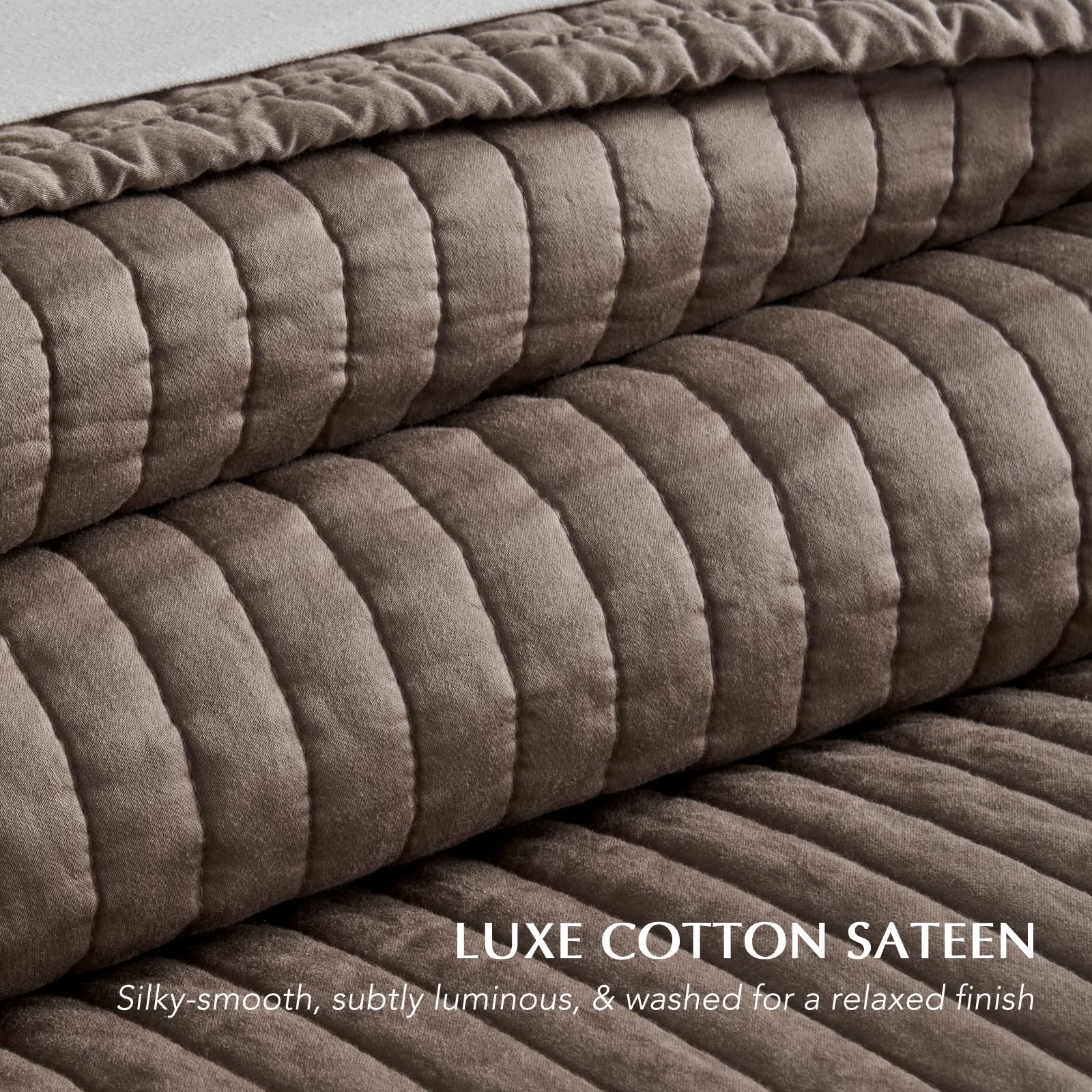 EVERGRACEHOME king-size quilt with two shams in Mocha Brown.