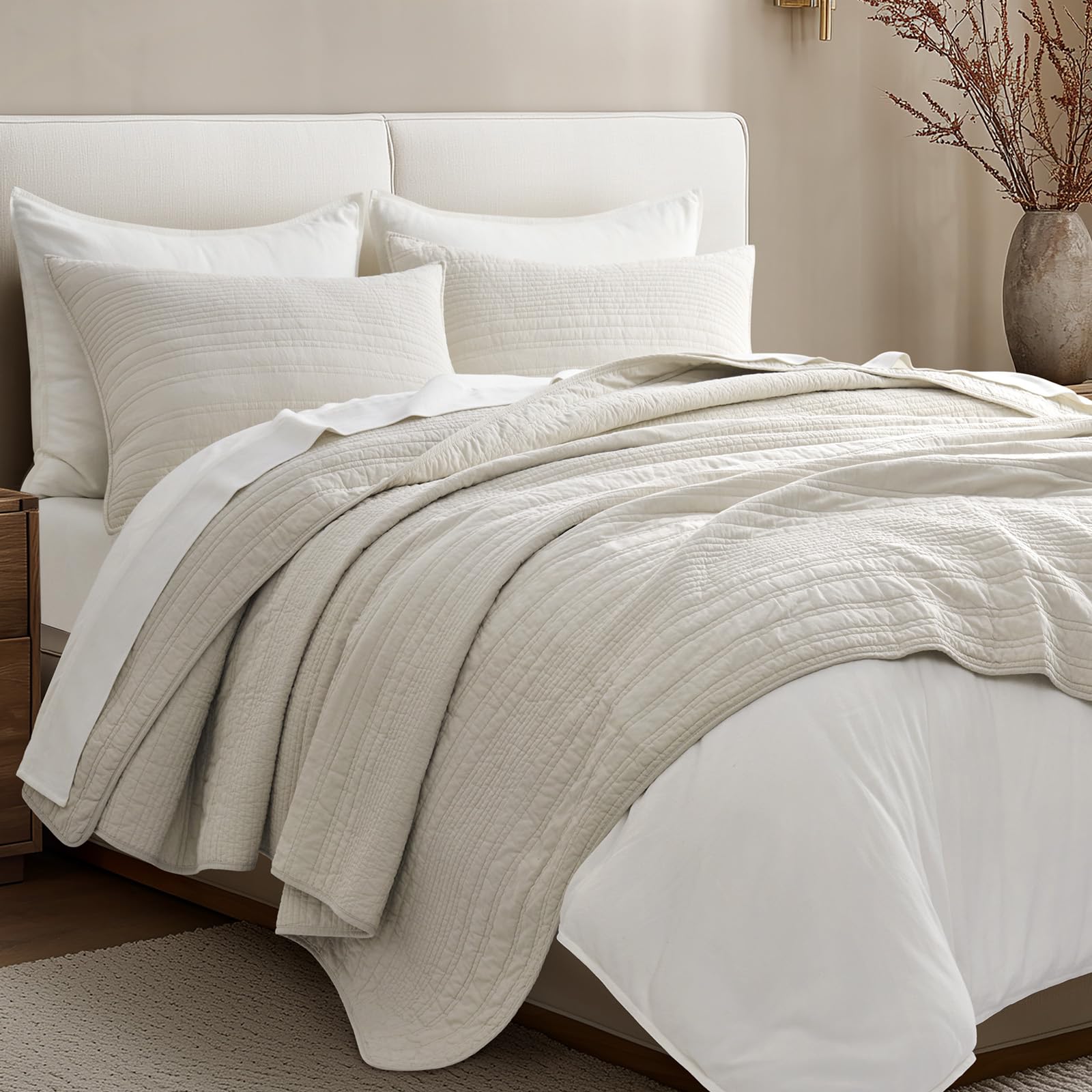 EVERGRACEHOME Quilt is machine washable for easy care.