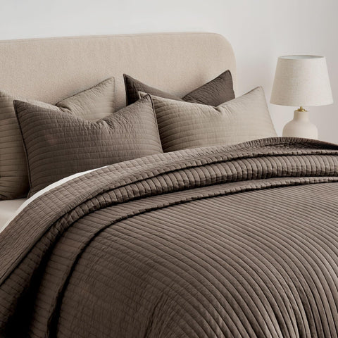 EVERGRACEHOME machine-washable quilt is easy to care for daily use.