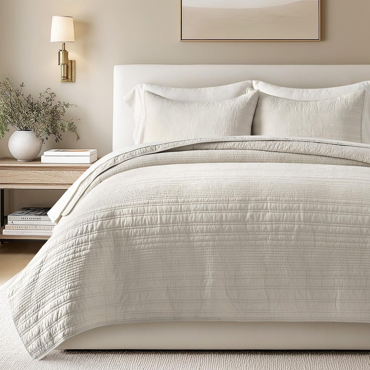 EVERGRACEHOME Modern Lines quilt in Birch showcases soft cotton texture for comfort.