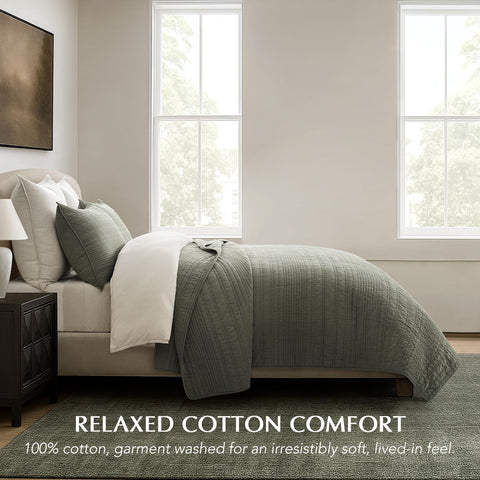 Close-up of refined stitching on Evergracehome quilt for subtle texture